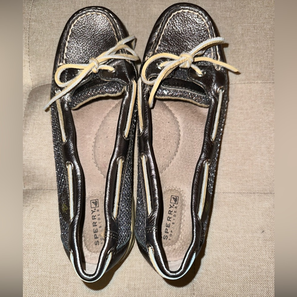 Sperry Top Sider Size 8 Silver - Picture 3 of 6